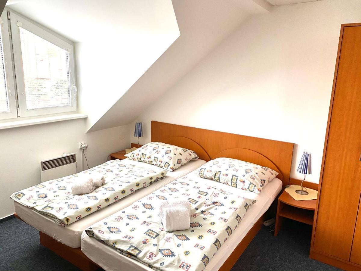 Penzion Kamenec Zakamenne Extérieur photo